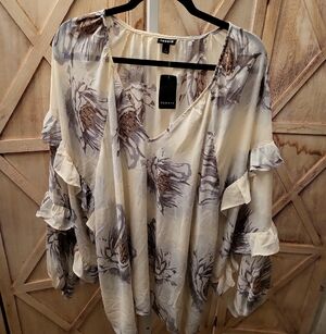 4X Chiffon v neck ruffle blouse